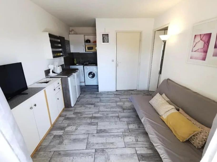 Le Carlton -beau F2 Front De Balcon Apartment Leucate